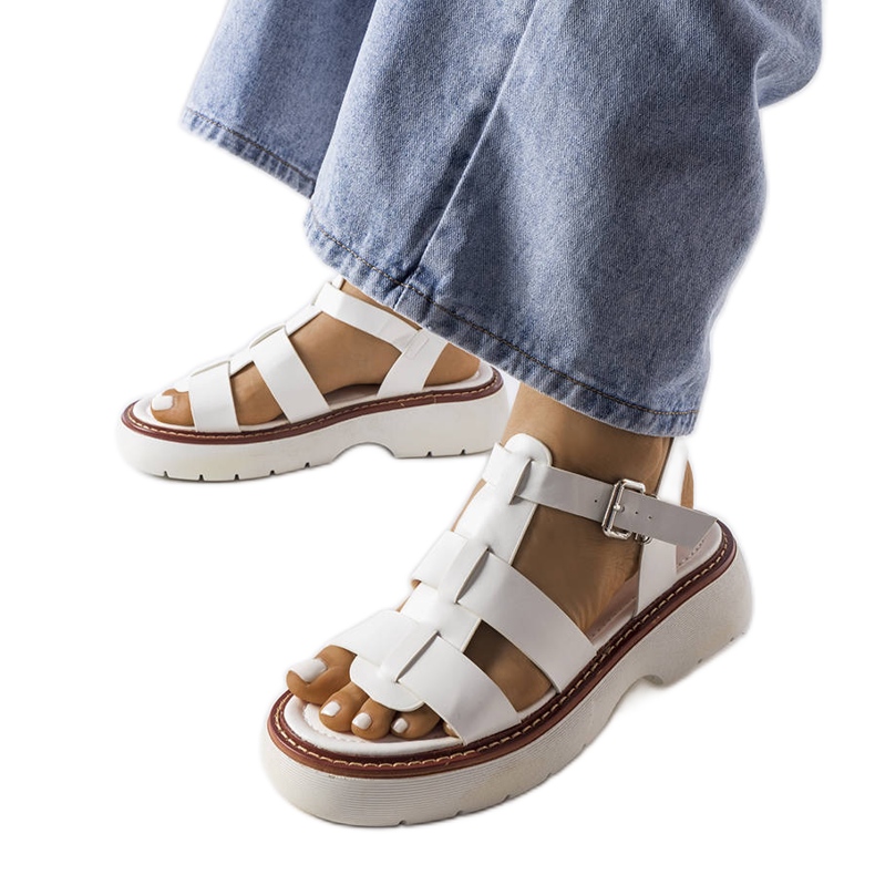 Weiße Plateausandalen von Lola