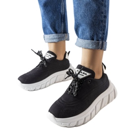 Schwarze Aisys-Sneaker