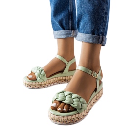 Inna Katrin grüne Plateausandalen