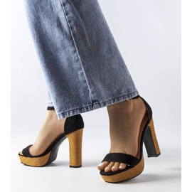 Inna Schwarze High-Heel-Sandalen von Selsa