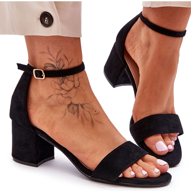 Schwarze Honeymoon-Sandalen aus klassischem Wildleder mit niedrigem Absatz