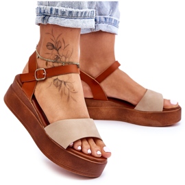 Bequeme Keilsandaletten aus Leder in Beige-Braun von Tifena