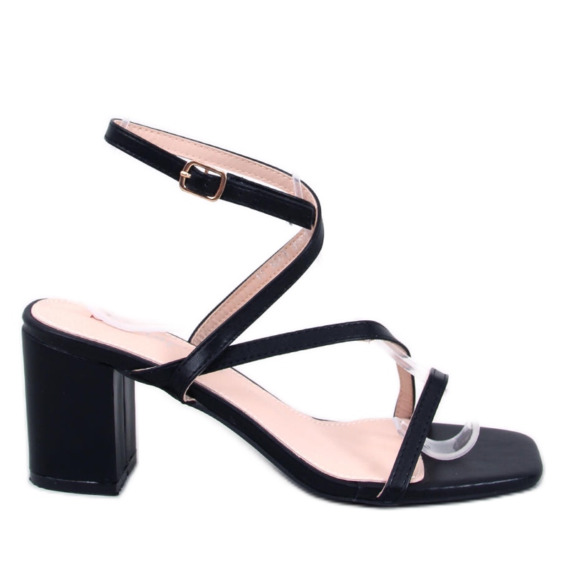 Theresa Schwarze Sandaletten