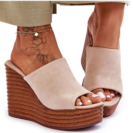 Leichte Pantoletten auf klobigem Plateau Beige Good Vibe