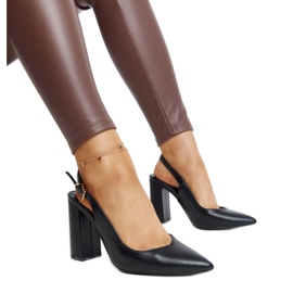 Schwarze Pumps mit offenem Absatz von Wechsler