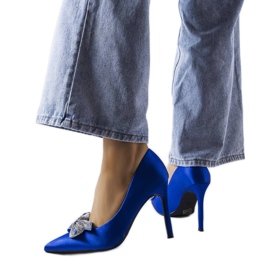 Blaue Anstecknadeln mit Satin-Finish und einer Mia-Schleife