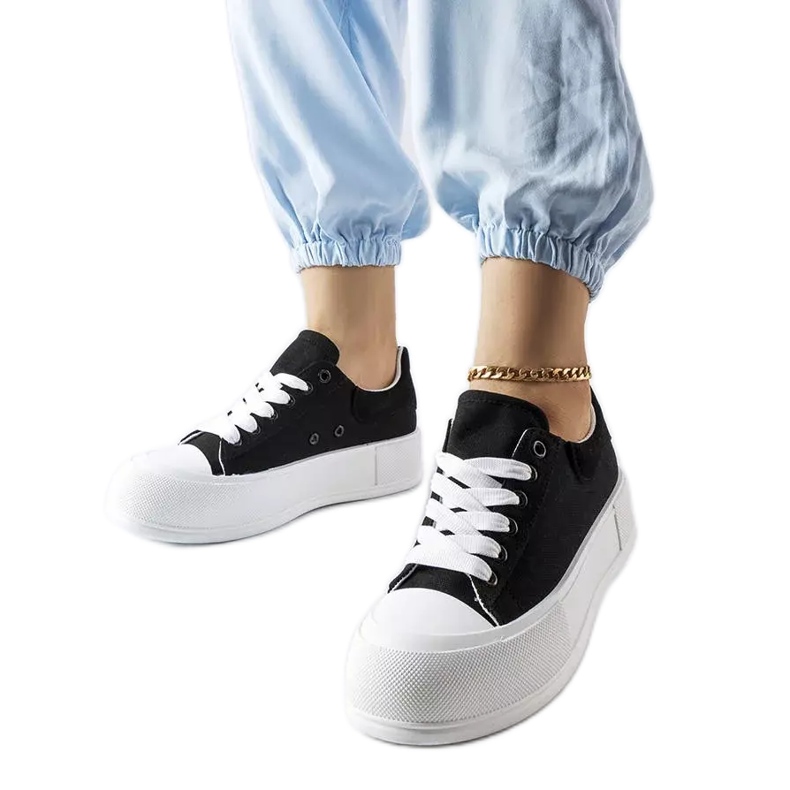 Schwarze Plateausneaker von Josseaume