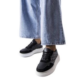 Schwarze Damen-Sneaker von Latoya