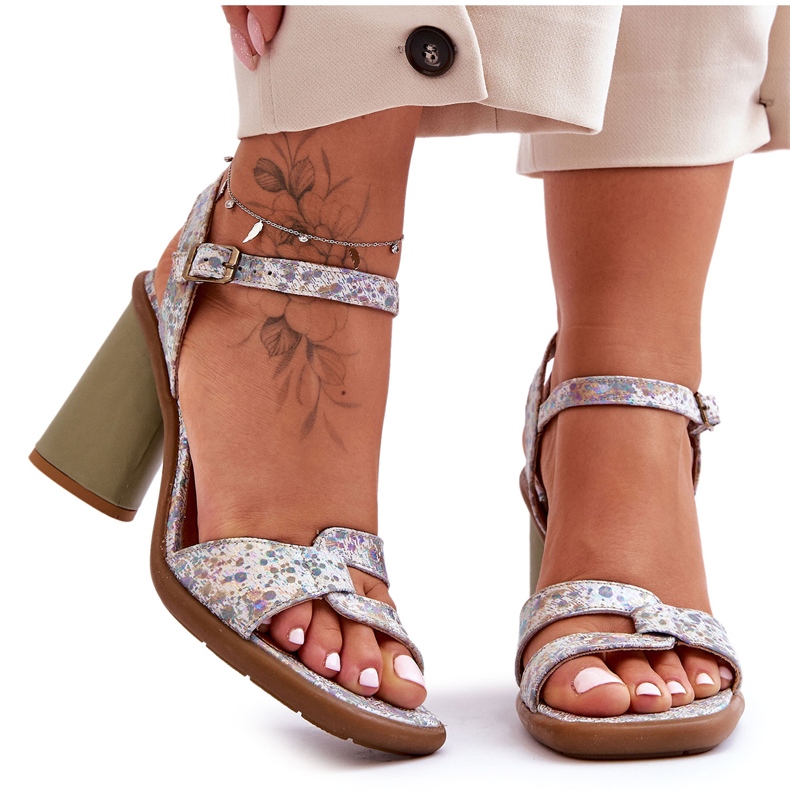 Ledersandalen mit Absatz Maciejka 06029-24 Weiß-Grün