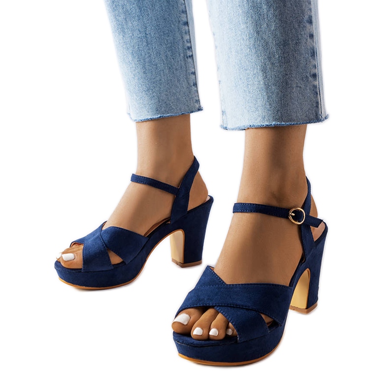 Blaue Blocksandalen von Nile