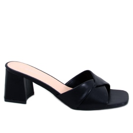 Poncia Schwarze Sandalen mit niedrigem Absatz