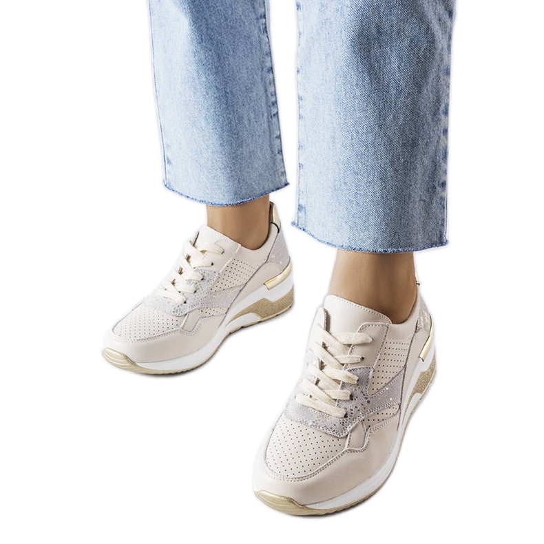 Goodin Beige perforierte Sneakers von Manfrin