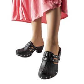 Schwarze Clogs von Custer