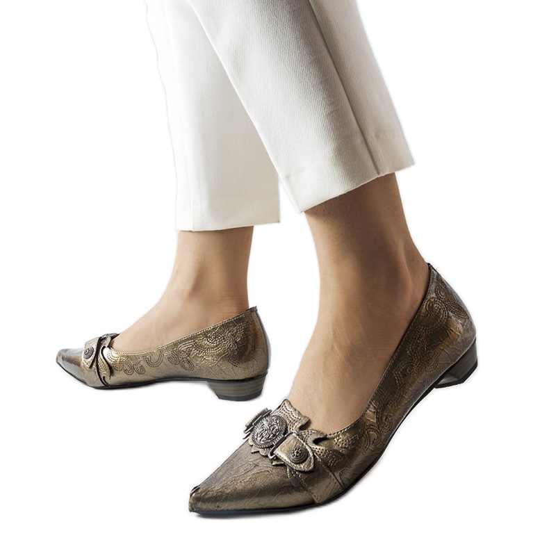 Silberne Pumps mit niedrigem Absatz von Siciliano grau