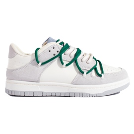 Shelovet-Sneaker mit grünen Schnürsenkeln weiß