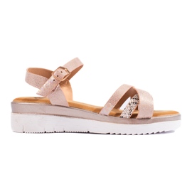 Bequeme Sandalen mit niedrigem Keilabsatz von Shelovet in Beige und Gold golden