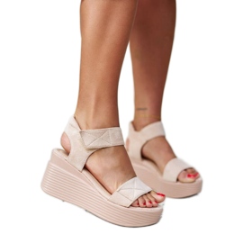 Beige Keilsandaletten von Nerea