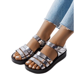 Silberne Keilsandalen von Covillon