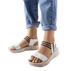 Silbermetallic-Sportsandalen von Parsip
