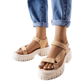 Beige Sandalen am Pfosten Big Star LL276036