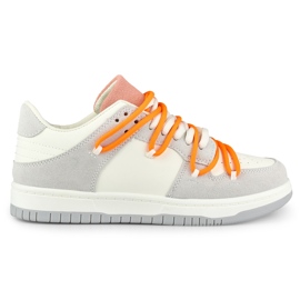 Damen-Sneaker mit orangefarbenen Schnürsenkeln weiß
