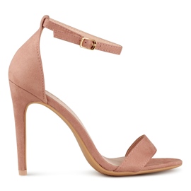 Nudefarbene Sandaletten mit Absatz beige