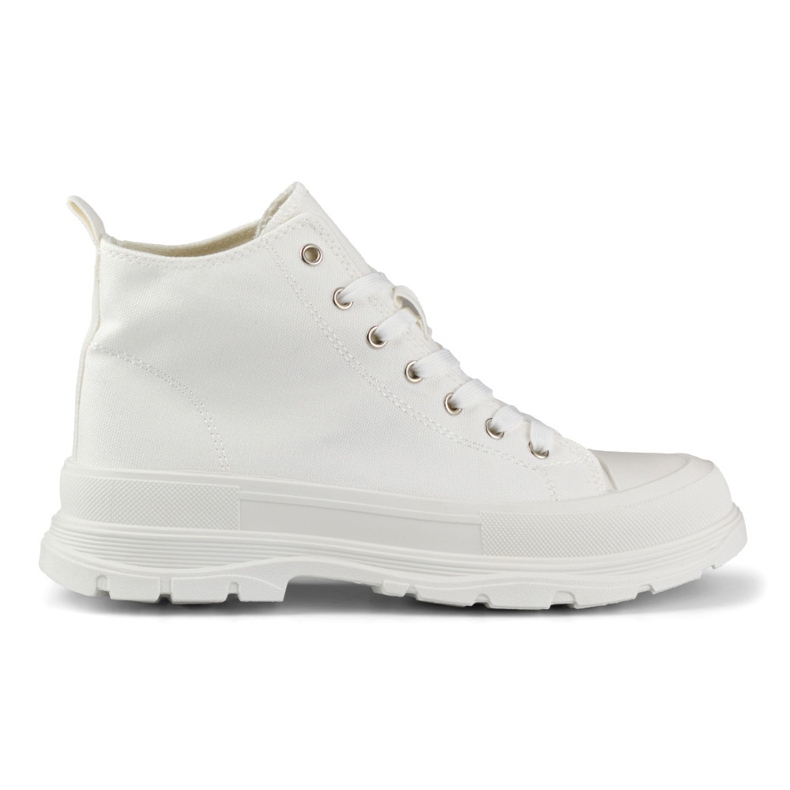 Weiße Turnschuhe über dem Knöchel