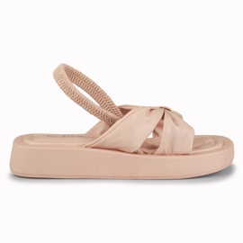 Pudersandalen mit Gummiband von Sisi beige