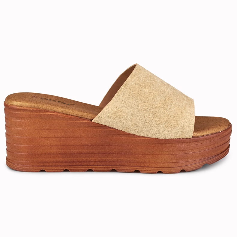 Beige Keilsandaletten von Versis