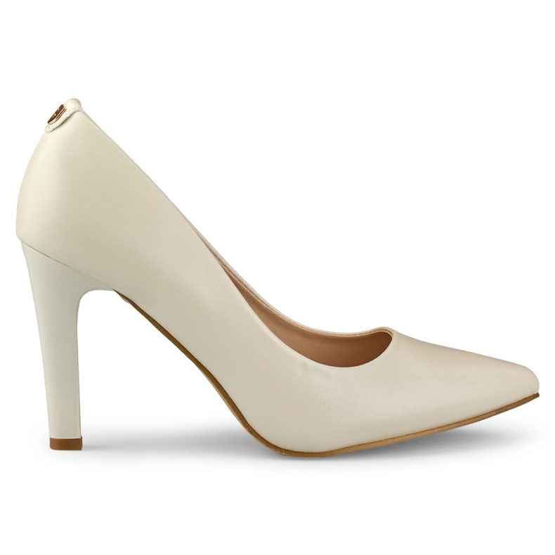 Beigefarbene Pumps auf dickem High Heel
