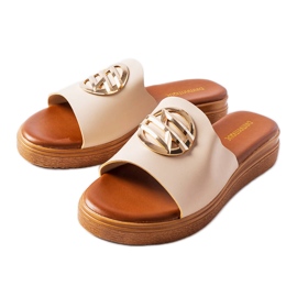 Beige Plateau-Slides von Michelle
