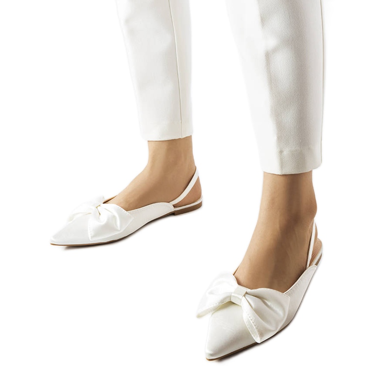 Weiße Ballerinas mit offenem Absatz von Longhena