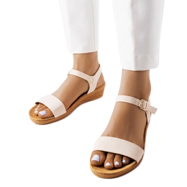 Beige Keilsandaletten von Loggia