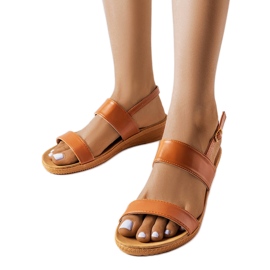 Braune Keilsandaletten von Grottazzolina