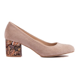 SHELOVET Beige Wildleder-Pumps mit niedrigem Absatz von Sheovet