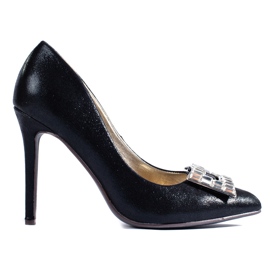 Schwarze Satinpumps mit silberner Schnalle von Shelovet