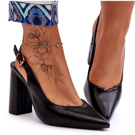 Klassische Peep-Toe-Pumps in Schwarz, My Love