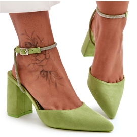 Wildleder-Pumps mit Zierstreifen in Grün von Lirosa