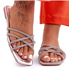 Damenhausschuhe mit Streifen und Strasssteinen Silber Leomi silber-