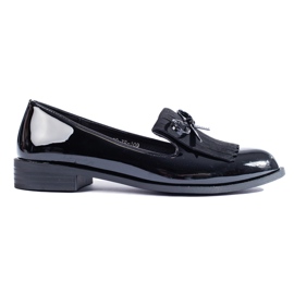 Schwarze Lack-Loafer von Shelovet mit Quasten
