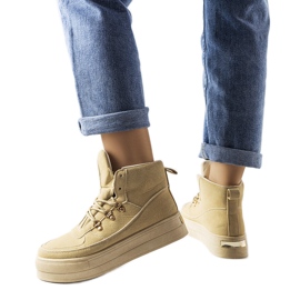 Beige Schnür-Plateaustiefel von Jolin