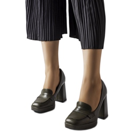 Dunkelgrüne Pumps von Inès