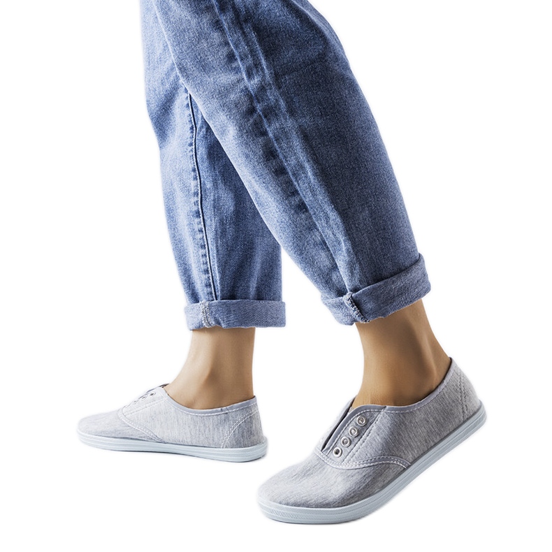 Graue Slip-On-Sneaker aus Stoff von Vilma