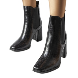 Schwarze Stiefeletten mit Krokodillederimitat von Weigall