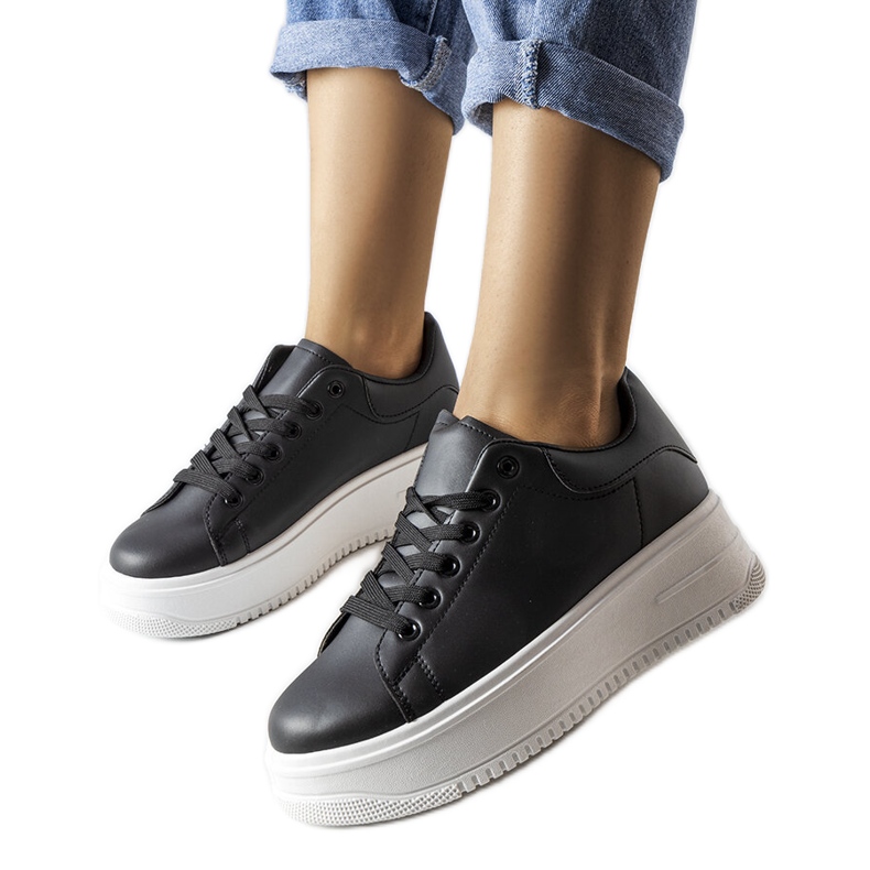 Schwarze Plateau-Sneaker von Holante