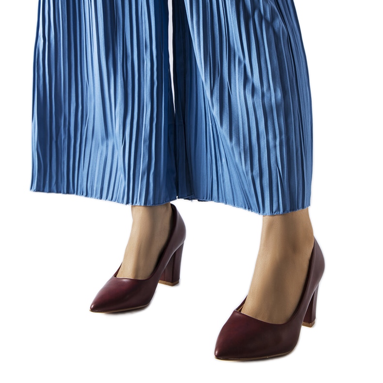 Inna Kastanienbraune Absatzpumps von Maurelle rot