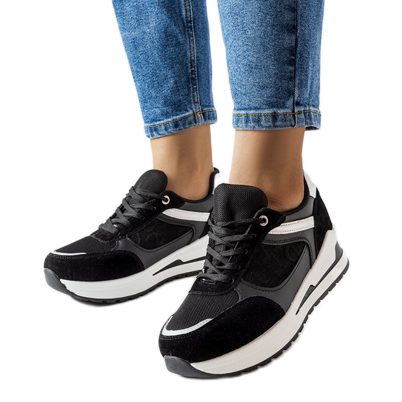 Inna Schwarze Sneakers mit Genovesee-Einsatz