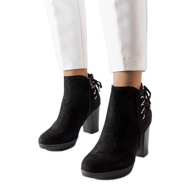 Schwarze Stiefel mit Absatz aus Öko-Wildleder von Poule