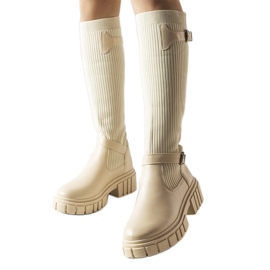 Beige Stiefel mit flexiblem Obermaterial von Courcelle