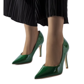 Grün lackierte Dürr-High-Heels